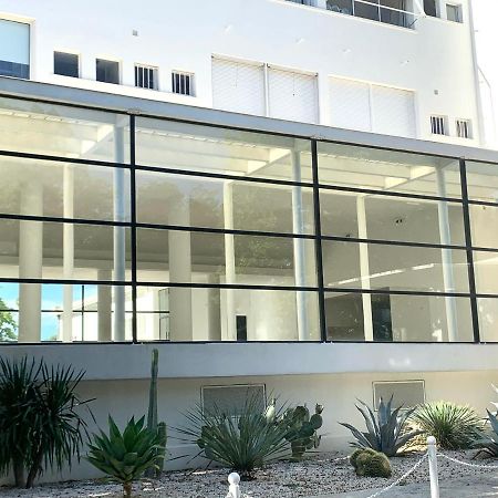 Elegant Studio Et Parking Dans Batiment Historique Saint-Tropez Exterior photo