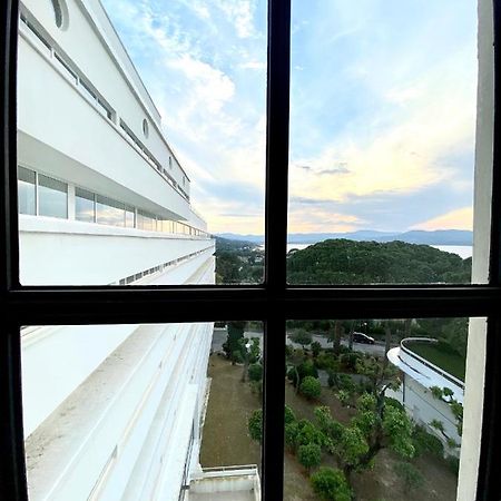 Elegant Studio Et Parking Dans Batiment Historique Saint-Tropez Exterior photo