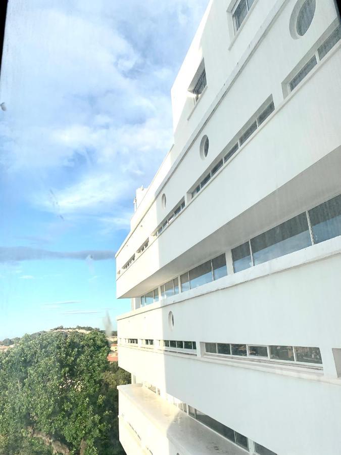 Elegant Studio Et Parking Dans Batiment Historique Saint-Tropez Exterior photo
